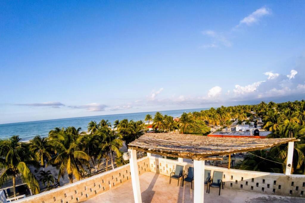 Costa Esmeralda El Cuyo Luaran gambar