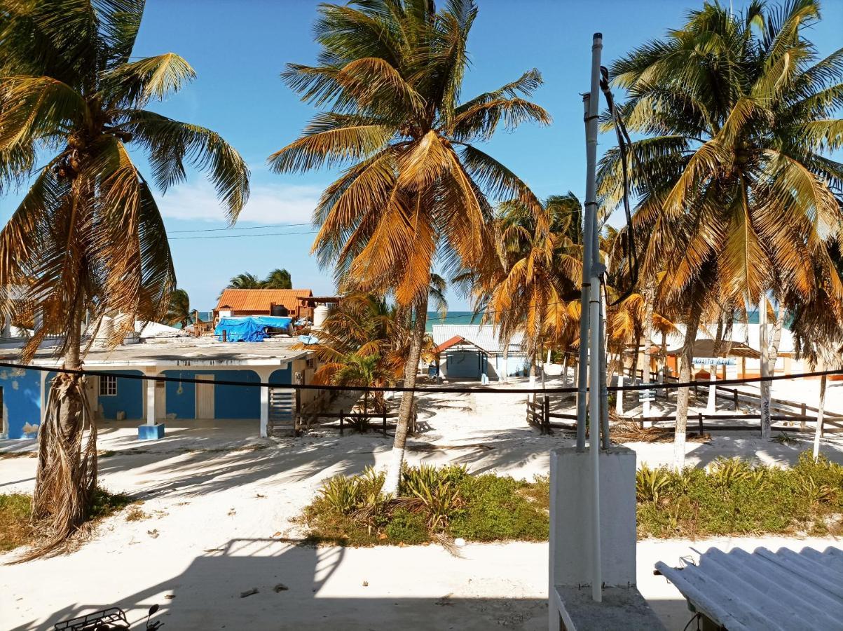 Costa Esmeralda El Cuyo Luaran gambar